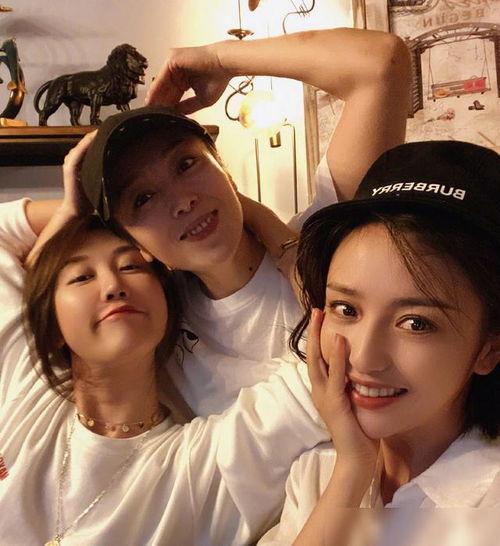 狗仔爆料内娱新恋情视频 第1张 狗仔爆料内娱新恋情视频 第1张